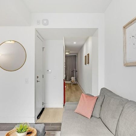Suite In The Heart Of Downtown Toronto Eksteriør billede