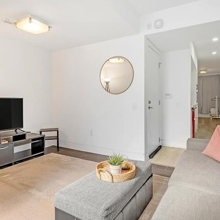 Suite In The Heart Of Downtown Toronto Eksteriør billede