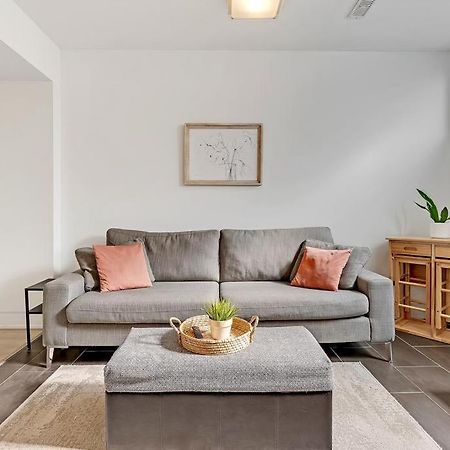 Suite In The Heart Of Downtown Toronto Eksteriør billede