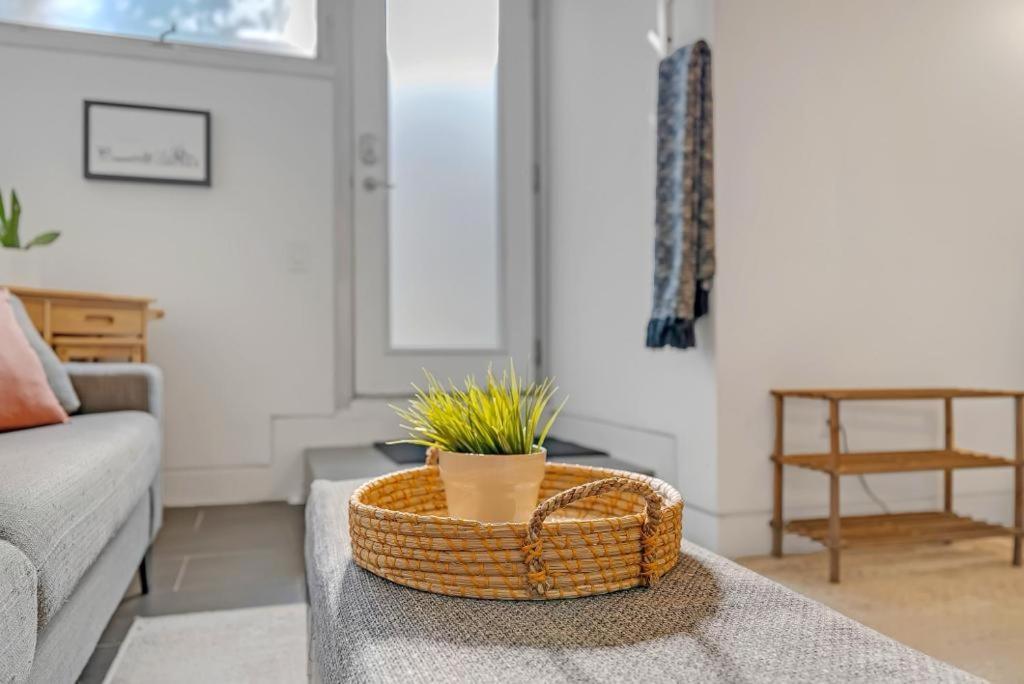 Suite In The Heart Of Downtown Toronto Eksteriør billede